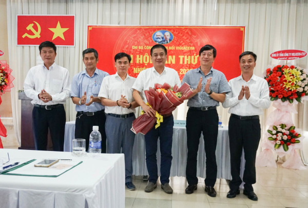 Chi bộ Công ty Kính nổi Viglacera tổ chức Đại hội Chi bộ lần thứ IX, nhiệm kỳ 2022 - 2025